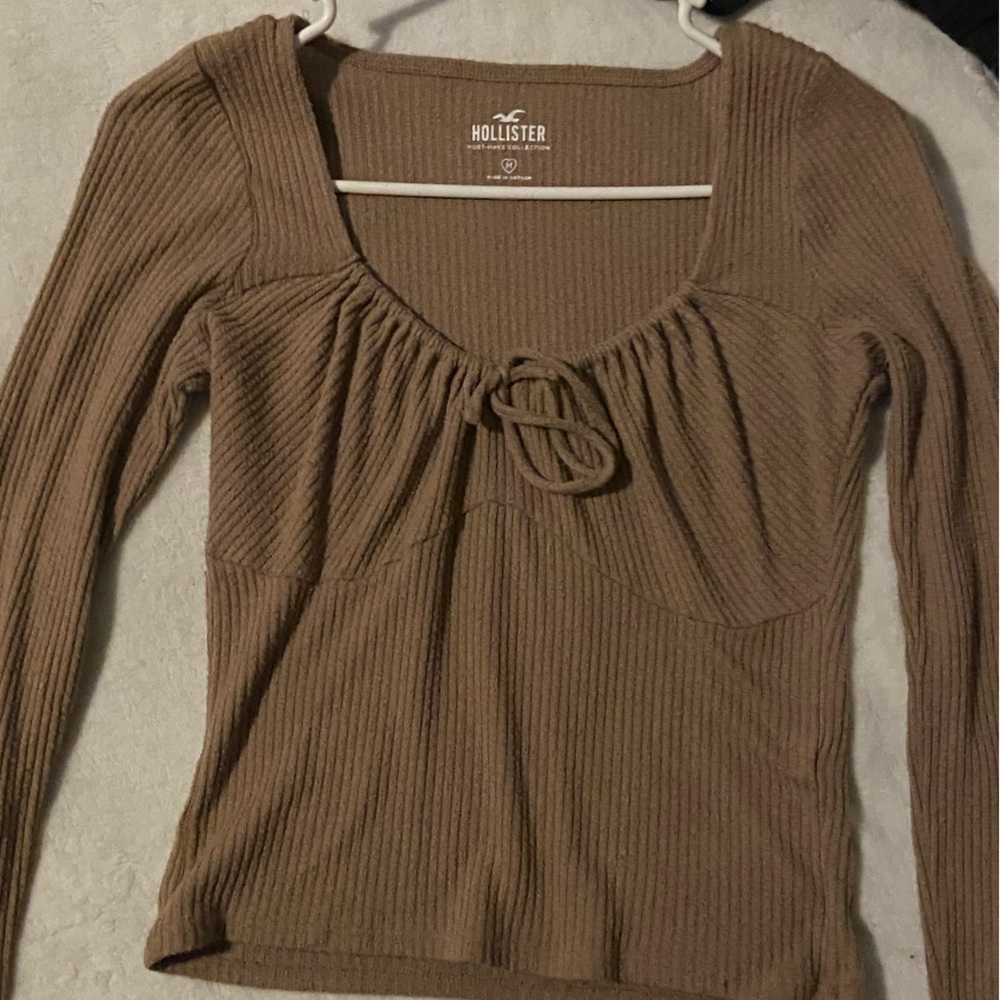 brown super cute long sleeve crop top